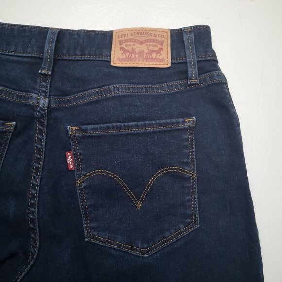 Levi's Ladies Size 4 Dark Wash Classic Mid Rise Skinny Blue Jeans - Picture 6 of 10